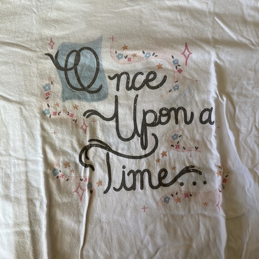 Disney tee - Picture 2 of 2